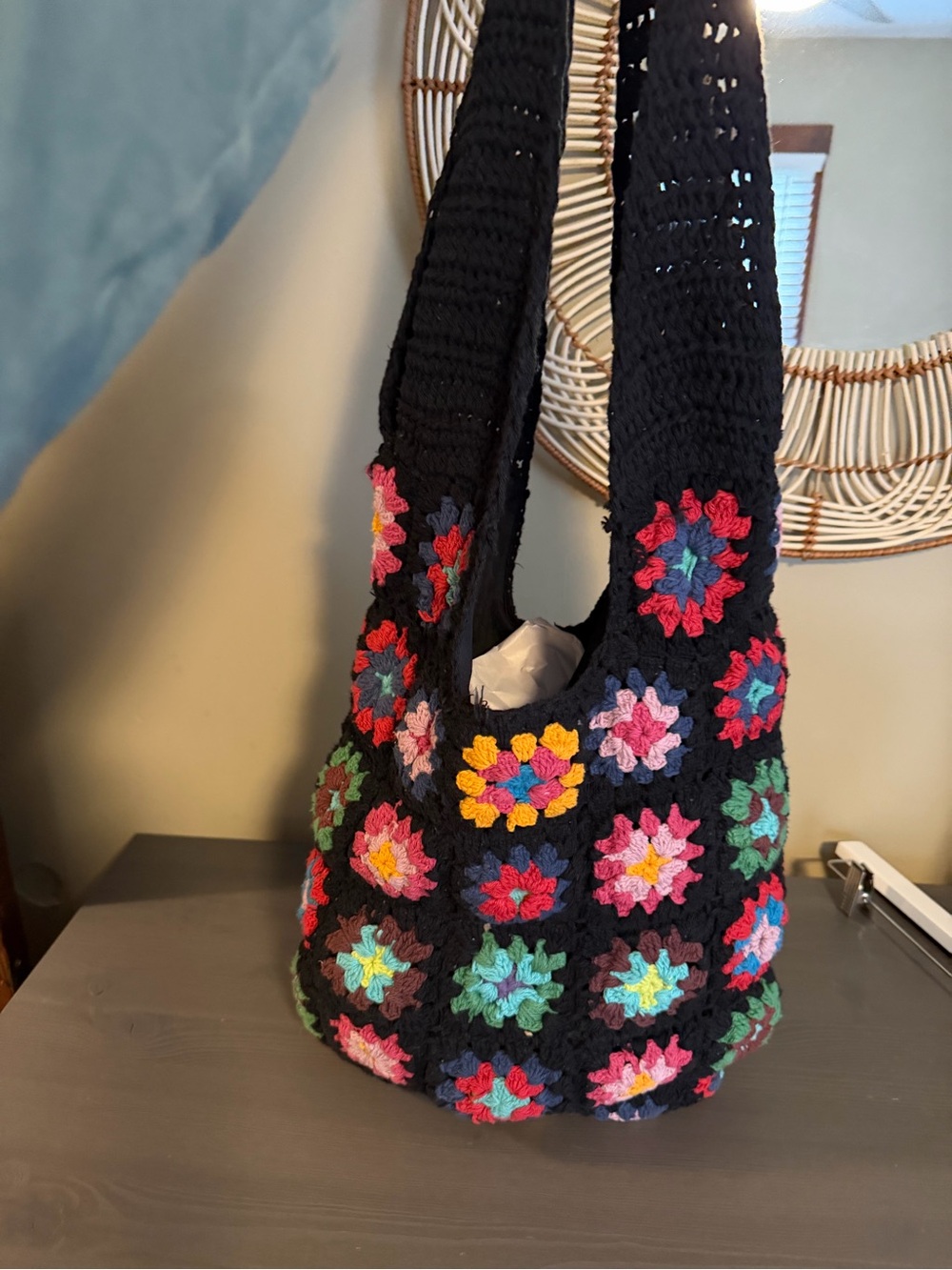 Boho Granny-square Crochet Floral Patchwork Shoulder Bag in Black - Picture 5 of 11